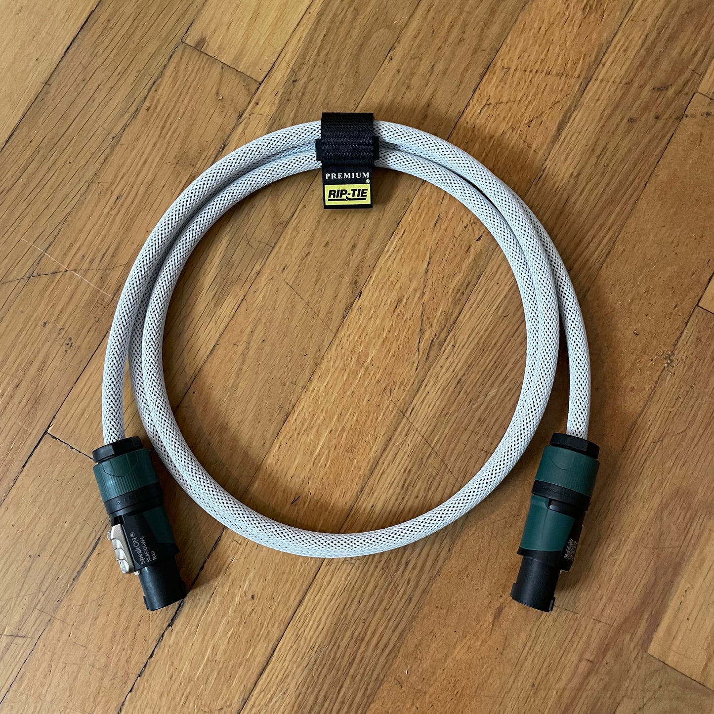 SORRY SpeakOn Speaker Cable - WHITE